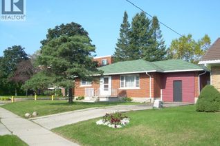 Bungalow for Sale, 160 Erb Street E, Waterloo, ON