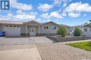 Detached House for Sale, 110 3rd Avenue W, Gravelbourg, SK