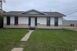 Bungalow for Sale, 108 1st Street W, Carnduff, SK