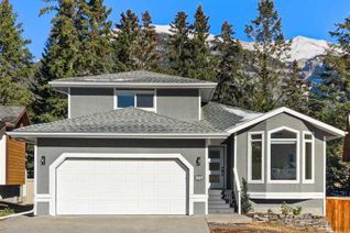 Detached House for Sale, 327 Canyon Close, Canmore, AB