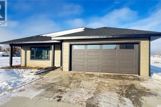 Bungalow for Sale, 21 Murraydale Crescent, Maple Creek, SK Bungalow for Sale, 21 Murraydale Crescent, Maple Creek, SK