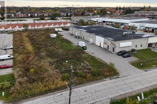 Property for Sale, 589 Steven Court, Newmarket (Stonehaven-Wyndham), ON