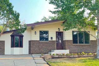Bungalow for Sale, 1919 19 Avenue S, Lethbridge, AB