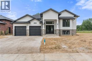 Detached House for Sale, 2596 Mayfair Avenue South, LaSalle, ON