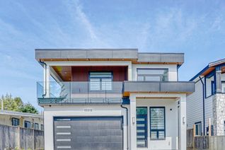 Property for Sale, 15919 Russell Avenue, White Rock, BC