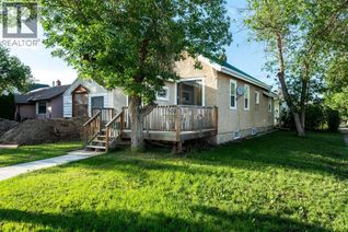 Bungalow for Sale, 402 Main Street, Trochu, AB