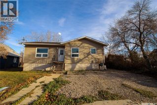 Bungalow for Sale, 406 Main Street, Climax, SK