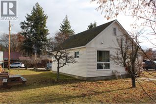 Bungalow for Sale, 201 6th Avenue Nw, Nakusp, BC