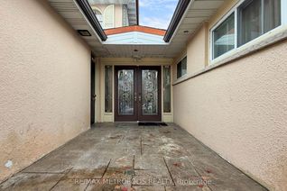 Sidesplit for Sale, 11 Conamore Cres, Toronto, ON