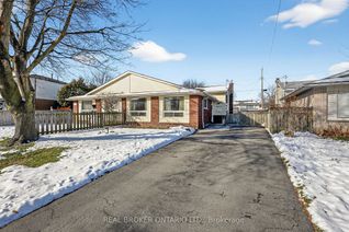 Backsplit for Sale, 18 Fairway Dr, Hamilton, ON