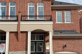 Freehold Townhouse for Rent, 136 Knott End Cres, Newmarket, ON