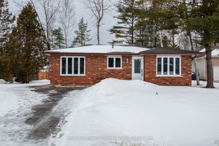 Bungalow for Sale, 11 Lisbon Ct, Wasaga Beach, ON