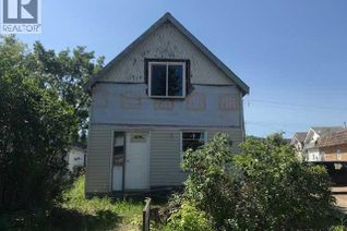 House for Sale, 10306 101 Street, Peace River, AB House for Sale, 10306 101 Street, Peace River, AB