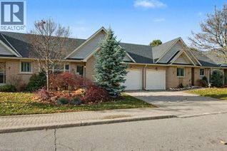 Condo Townhouse for Sale, 165 Main Street E #9, Grimsby, ON