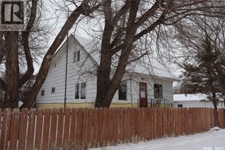 House for Sale, 102 1st Avenue E, Coronach, SK
