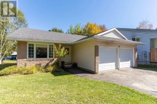 Bungalow for Sale, 22 Knotty Pine Trail, Huntsville (Chaffey), ON