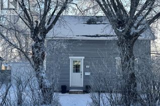 Detached House for Sale, 304 5th Avenue E, Biggar, SK