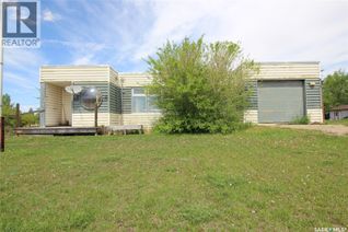 Bungalow for Sale, 303 1st Avenue W, Climax, SK