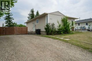 House for Sale, 8325 101 Ave, Peace River, AB House for Sale, 8325 101 Ave, Peace River, AB