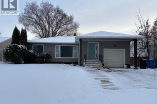 Bungalow for Sale, 124 8th Avenue W, Canora, SK