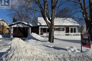 Property for Sale, 560 John Street N, Gravenhurst (Muskoka (S)), ON