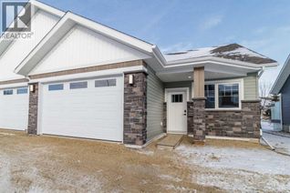 Property for Sale, 4938 Beardsley Avenue, Lacombe, AB Property for Sale, 4938 Beardsley Avenue, Lacombe, AB