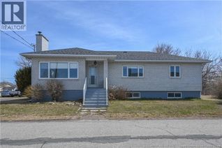 Bungalow for Sale, 142 4e Street, Shippagan, NB