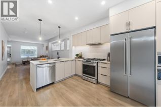 Condo Townhouse for Sale, 3021 St George Street #601, Port Moody, BC
