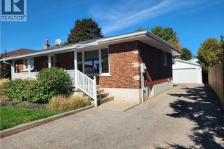 Property for Sale, 130 Balmoral Drive, Brantford, ON