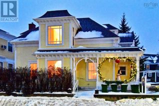 Property for Sale, 558 Main Street, Mahone Bay, NS