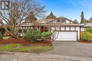 Property for Sale, 3950 Burchett Pl, Saanich, BC