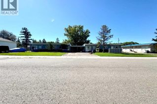 Bungalow for Sale, 227 53 Avenue E, Claresholm, AB