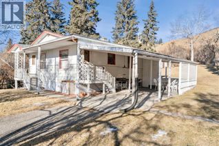 Bungalow for Sale, 332 Third Street W, Cochrane, AB Bungalow for Sale, 332 Third Street W, Cochrane, AB