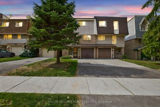 Condo Townhouse for Sale, 100 Poplar Cres, Aurora, ON