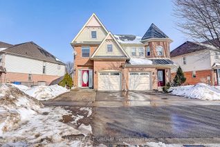 Semi-Detached House for Sale, 68 Woodroof Cres, Aurora, ON