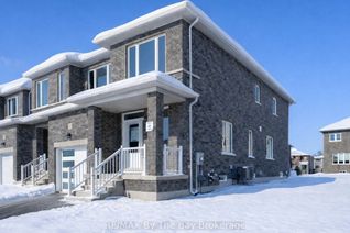 Freehold Townhouse for Sale, 21 Lisa St, Wasaga Beach, ON