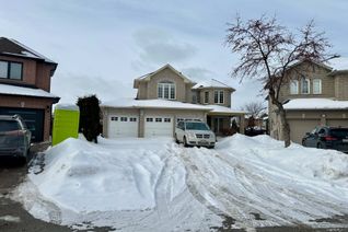 Detached House for Sale, 1 Humber Forest Ct, Vaughan, ON