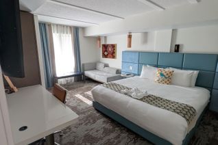 Apartment for Sale, 9 HARBOUR St #4403 & 440, Collingwood, ON