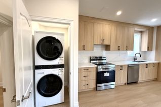 Detached House for Rent, 104 Mitchell Pl, Newmarket, ON