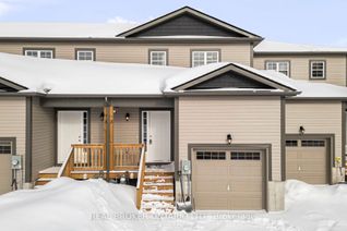 Freehold Townhouse for Sale, 3 Mcconnell Cres, Bracebridge, ON