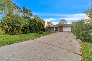 Detached House for Sale, 22 Hamilton Dr, Newmarket, ON