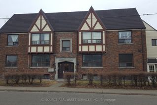 Freehold Townhouse for Rent, 44 Bartonville Ave W #5, Toronto, ON