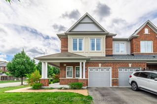 Townhouse for Sale, 4 Courtland Cres, East Gwillimbury, ON