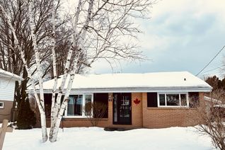 Backsplit for Sale, 32 Glen Rd, Belleville, ON