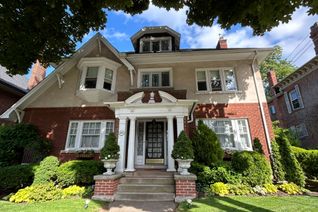 Detached House for Sale, 247 MacNab St S, Hamilton, ON