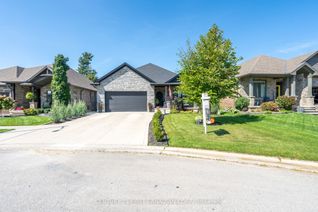 Bungalow for Sale, 161 Collins Way, Strathroy-Caradoc, ON