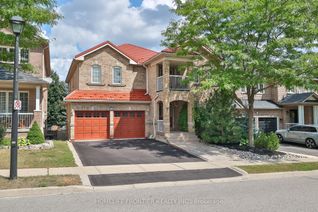 Detached House for Sale, 110 Red River Cres, Newmarket, ON