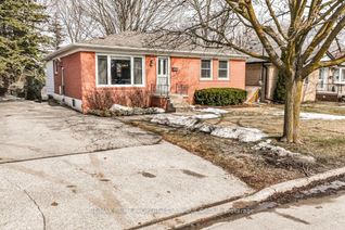 Bungalow for Sale, 425 Centre St E, Richmond Hill, ON