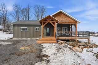 Detached House for Sale, 824 East Road Loop, Hastings Highlands, ON