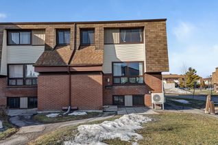 Townhouse for Sale, 23A Woodvale Green N/A, South of Baseline to Knoxdale, ON